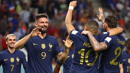 Мбаппе организовал три гола, Жиру повторил рекорд Анри. Франция начала защиту титула, как в Казани-2018