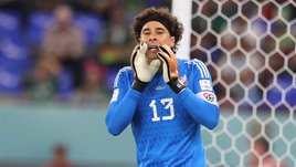 Мексиканский вратарь Очоа снова творит чудеса на ЧМ. Почему он так и не перешел в топ-клуб?