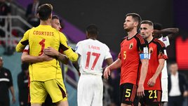 Самое спорное судейство на ЧМ. Бельгию спасли арбитр и Куртуа