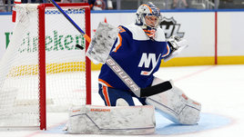 Российский вратарь остановил Макдэвида! Сорокин — новая суперзвезда НХЛ