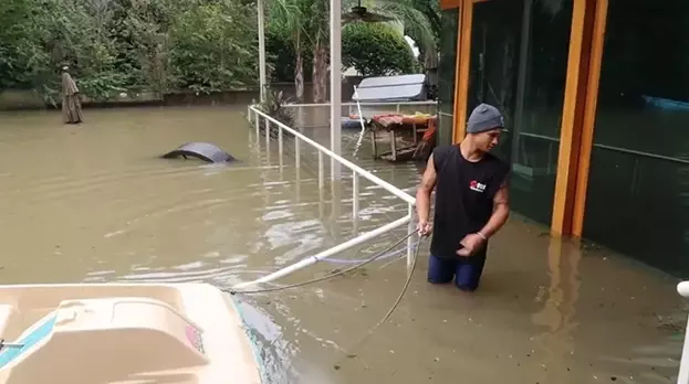 Реджис Прогрейс показывает последствия катастрофы. Фото Соцсети Реджис Прогрейс показывает последствия катастрофы. Фото Соцсети