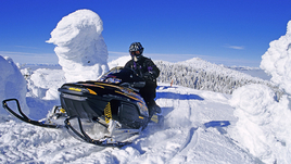 Где покататься на снегоходах в России: места и цены