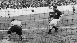 Унизительное поражение Англии от США! Победный гол забил посудомойщик, СМИ приняли результат за технический сбой