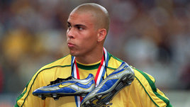 «Его тело извивалось, изо рта пошла пена». Роналдо был героем чемпионатов мира, но чуть не умер в день финала