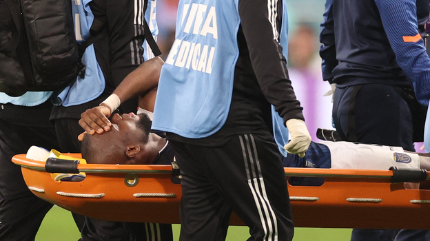 Травма Эннера Валенсии. Фото Reuters Травма Эннера Валенсии. Фото Reuters