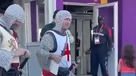 «Это унизительно! Сотрудники стадиона раздели нас догола». Мировые СМИ — о курьезах ЧМ-2022