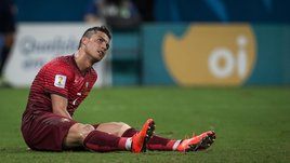 «Чувствую боль каждый день». Опасная травма поставила под угрозу карьеру Роналду