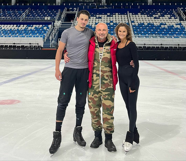 Софья и Андрей вместе с Александром Жулиным. Фото Соцсети Софья и Андрей вместе с Александром Жулиным. Фото Соцсети