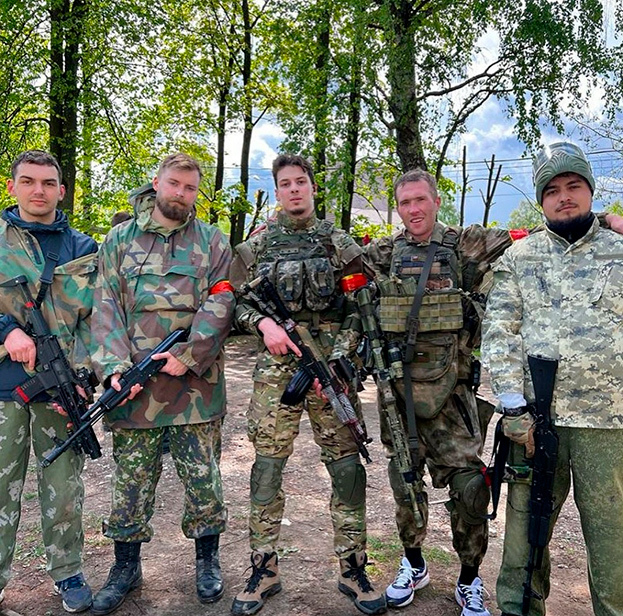 Андрей Багин (в центре). Фото Соцсети Андрей Багин (в центре). Фото Соцсети