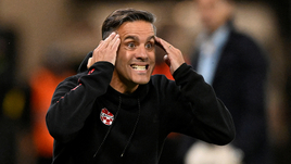 «Отец, брат, болельщик и психотерапевт. Он для нас — все». Невообразимая история тренера сборной Канады