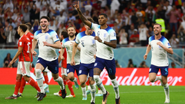 Англия снова похожа на фаворита. Стоило лишь освежить состав