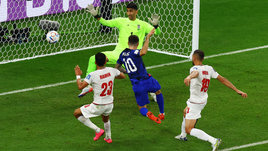 Шум и скандалы вокруг, но не на поле. США выиграли у Ирана схватку за плей-офф