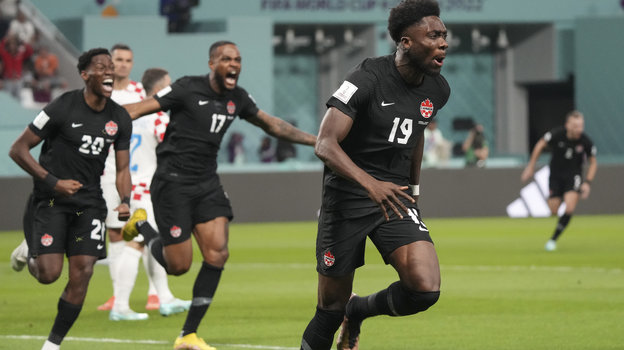 Лидер сборной Канады Альфонсо Дэвис (справа). Фото Global Look Press Лидер сборной Канады Альфонсо Дэвис (справа). Фото Global Look Press