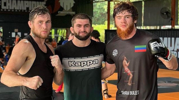 Шара Буллет (справа). Фото Соцсети Шара Буллет (справа). Фото Соцсети