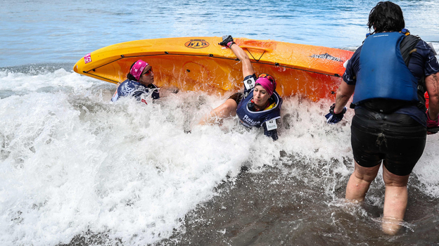 Заплыв на каноэ. Фото AFP Заплыв на каноэ. Фото AFP
