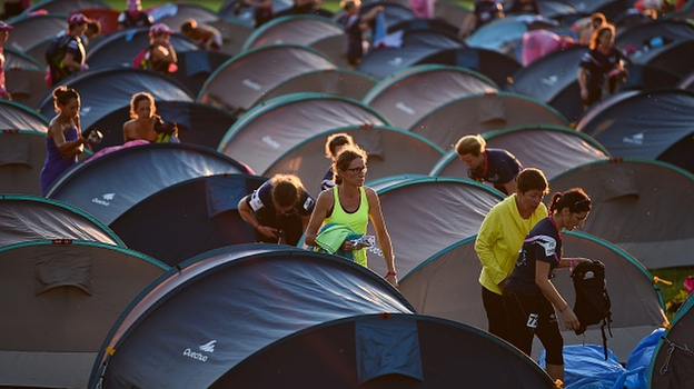 Палаточный городок участниц Raid des Alizes. Фото AFP Палаточный городок участниц Raid des Alizes. Фото AFP