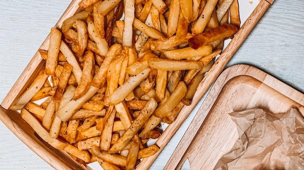 Жирная пища не всегда является причиной развития диабета. Фото unsplash.com Жирная пища не всегда является причиной развития диабета. Фото unsplash.com