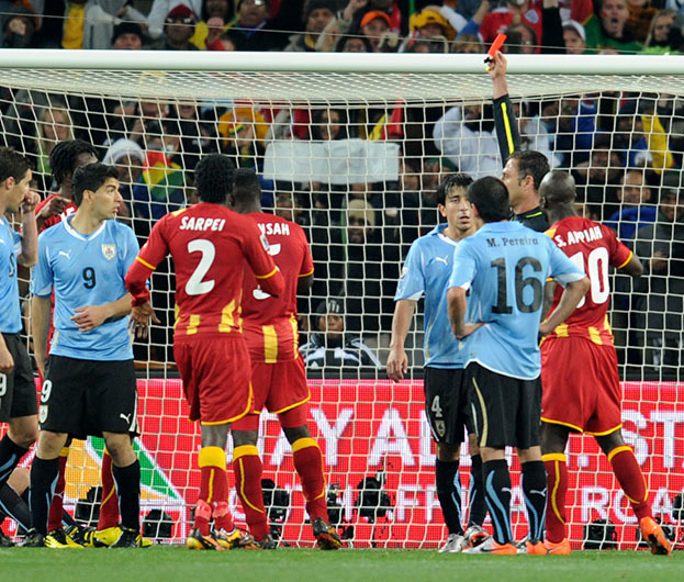 Удаление Луиса Суареса. Фото Global Look Press Удаление Луиса Суареса. Фото Global Look Press