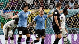 Скандал на ЧМ: судьи в двух матчах «прибили» Уругвай. Кто за это ответит?