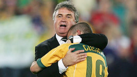 «Чтобы быть конкурентоспособными, вы должны страдать». Как Хиддинк вытащил Австралию в плей-офф на ЧМ-2006