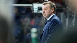 Бардак в раздевалке, беспомощность, кризис мысли. Почему провалился Знарок и что будет с «Ак Барсом»?