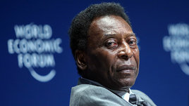 «Он не хочет выходить на улицу». У легендарного Пеле снова проблемы со здоровьем — что об этом известно