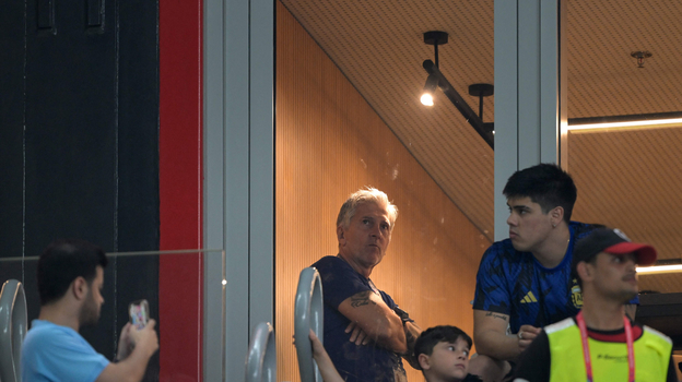 Хорхе Орасио Месси наблюдает за игрой сына. Фото AFP Хорхе Орасио Месси наблюдает за игрой сына. Фото AFP