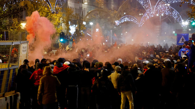 Фанаты сборной Марокко праздновали выход команды в 1/4 финала в Брюсселе. Фото Reuters Фанаты сборной Марокко праздновали выход команды в 1/4 финала в Брюсселе. Фото Reuters