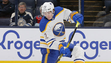 Нападающий «Баффало» Томпсон побил рекорд результативности Могильного