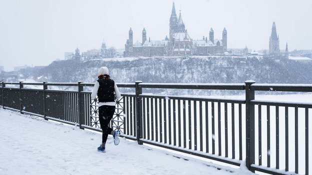 Пробежка зимой. Фото burst.shopify.com Пробежка зимой. Фото burst.shopify.com