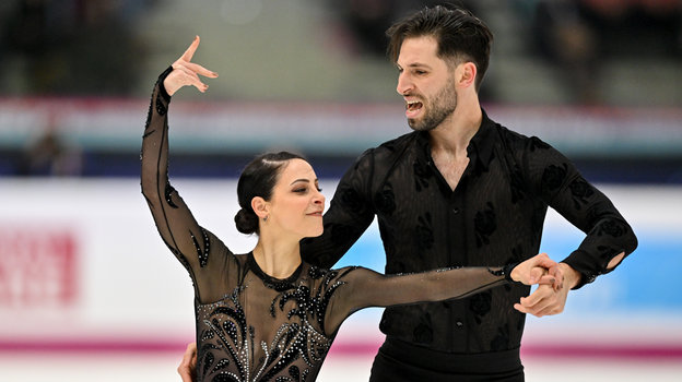 Деанна Стеллато-Дудек и Максим Дешам. Фото Global Look Press Деанна Стеллато-Дудек и Максим Дешам. Фото Global Look Press