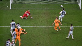 Нидерланды спаслись с Аргентиной после суперрозыгрыша штрафного. Аргентинцы сами забивали так на ЧМ в 1998-м