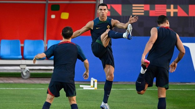 Криштиану Роналду (в центре). Фото AFP Криштиану Роналду (в центре). Фото AFP