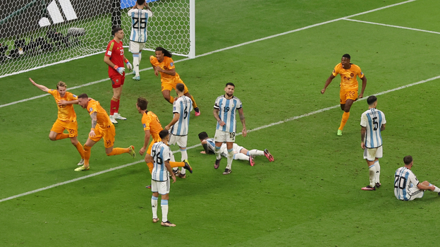 Радость футболистов сборной Нидерландов. Фото Reuters Радость футболистов сборной Нидерландов. Фото Reuters