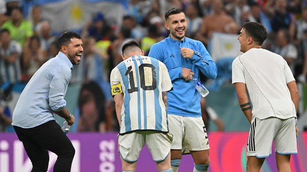 Серхио Агуэро, Леандро Паредес, Лионель Месси, Пауло Дибала. Фото AFP Серхио Агуэро, Леандро Паредес, Лионель Месси, Пауло Дибала. Фото AFP