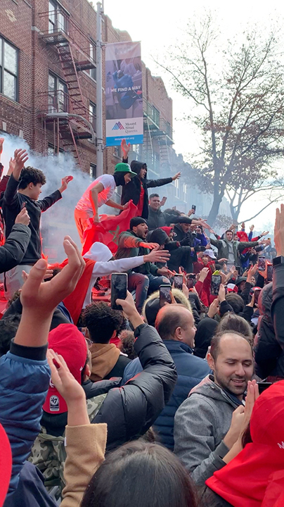 Болельщики сборной Марокко на улицах Нью-Йорка. Фото AFP Болельщики сборной Марокко на улицах Нью-Йорка. Фото AFP