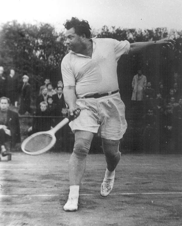 Николай Озеров. Фото их архива семьи Волковых Николай Озеров. Фото их архива семьи Волковых