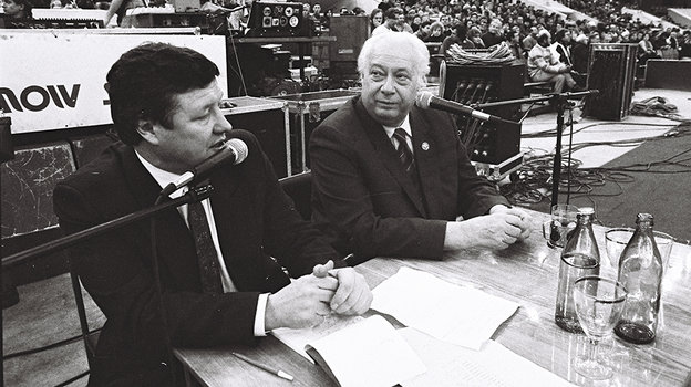 Николай Озеров (справа). Фото ФК «Зенит» Николай Озеров (справа). Фото ФК «Зенит»