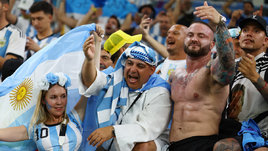 «На ЧМ-2018 нас поили водкой и водили в баню». Интервью лидера фанатов Аргентины, который без ума от России