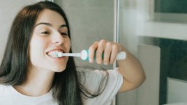 Как не стоит чистить зубы? 5 ошибок, которые совершал каждый