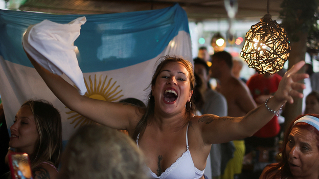 Болельщица сборной Аргентины. Фото Reuters Болельщица сборной Аргентины. Фото Reuters