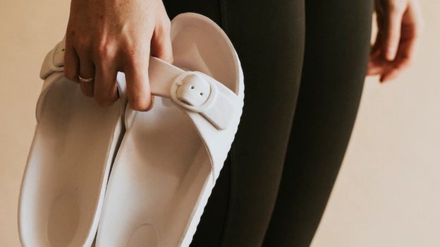 Тапки. Фото rawpixel.com, ru.freepik.com Тапки. Фото rawpixel.com, ru.freepik.com