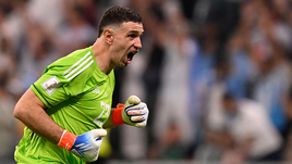 «Я сожру тебя живьем!» Как вечно запасной вратарь стал одним из важнейших людей в карьере Месси