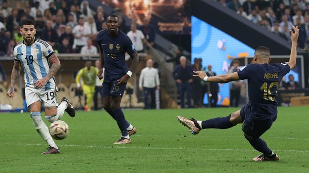 Килиан Мбаппе забивает второй гол. Фото AFP Килиан Мбаппе забивает второй гол. Фото AFP