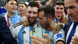 «Месси обратил в футбол даже тех, кто его презирает». Мировые СМИ — о победе Аргентины на ЧМ