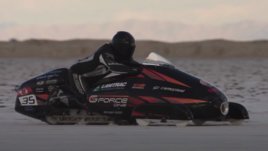 Их не смутили насмешки американцев: любители создали самый быстрый снегоход в мире