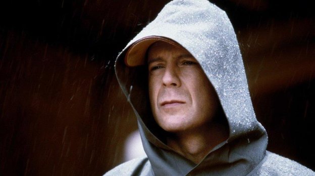 Брюс Уиллис. Фото Кадр из фильма «Неуязвимый» Брюс Уиллис. Фото Кадр из фильма «Неуязвимый»