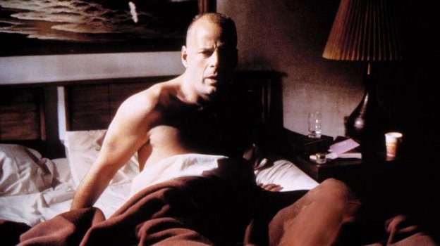 Брюс Уиллис. Фото Кадр из фильма «Криминальное чтиво» Брюс Уиллис. Фото Кадр из фильма «Криминальное чтиво»