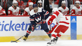 Овечкин мог обойти легенду на глазах его сыновей. Но пока Хоу все еще второй