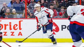 Овечкин так и не может обойти легенду. Но новый рекорд побил!